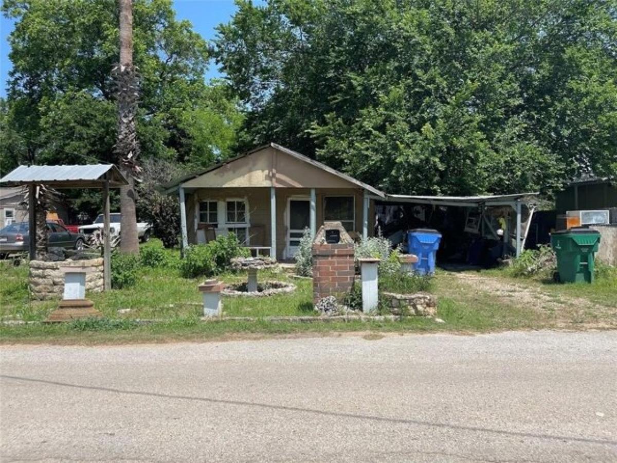 Picture of Residential Land For Sale in Bastrop, Texas, United States