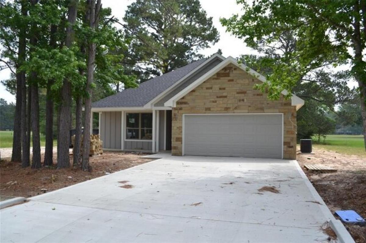 Picture of Home For Sale in Trinity, Texas, United States