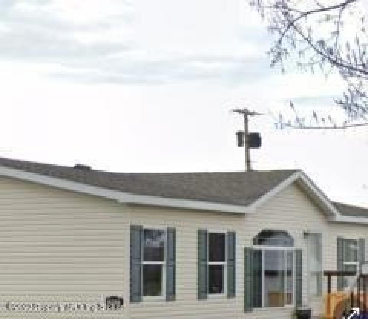 Picture of Home For Sale in South Heart, North Dakota, United States