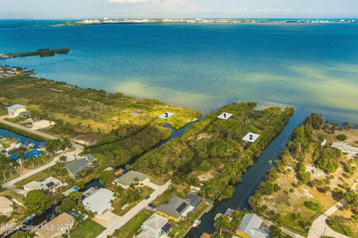 Picture of Residential Land For Sale in Merritt Island, Florida, United States