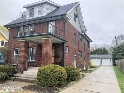 Home For Rent in Grosse Pointe, Michigan