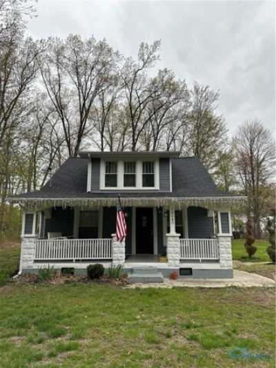 Home For Sale in Holland, Ohio