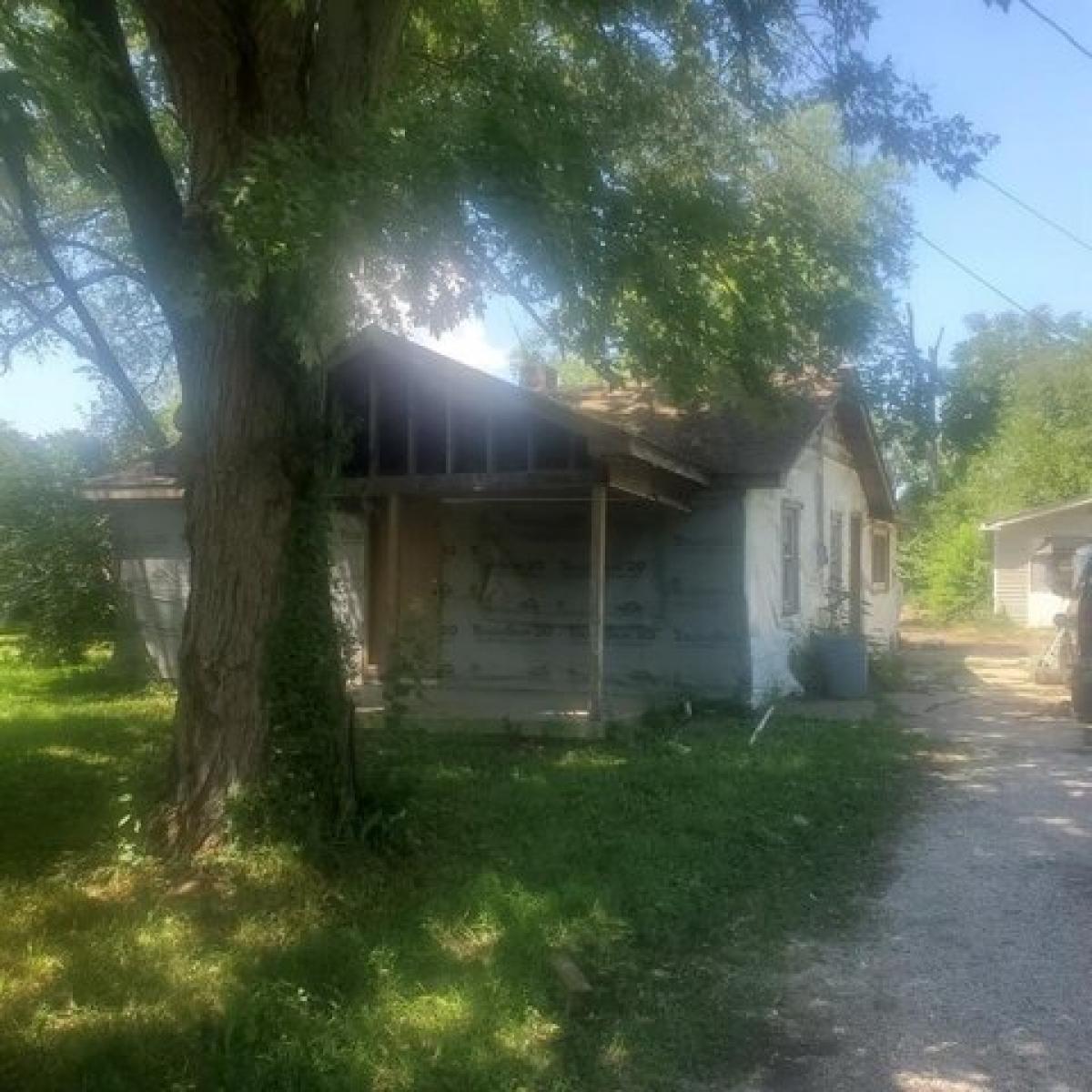 Picture of Home For Sale in Plainfield, Indiana, United States