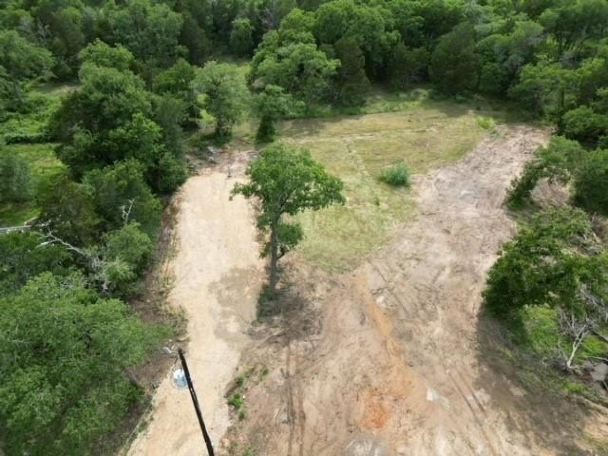 Picture of Residential Land For Sale in Bastrop, Texas, United States