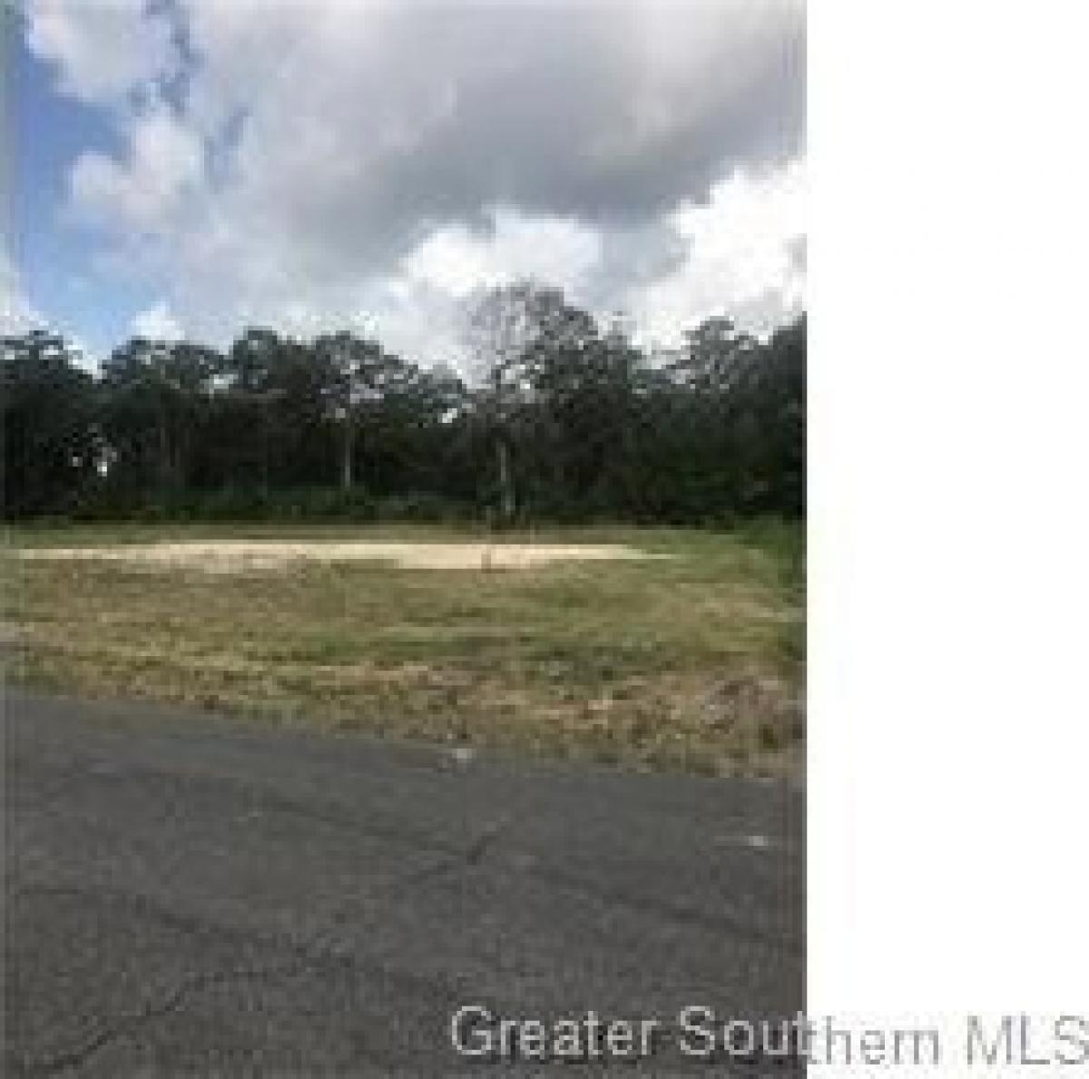 Picture of Residential Land For Sale in Lake Charles, Louisiana, United States