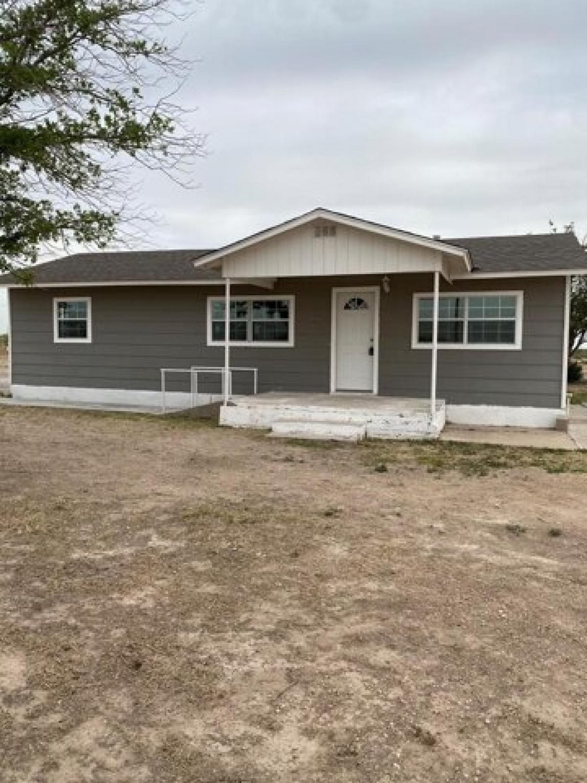 Picture of Home For Sale in Fort Stockton, Texas, United States