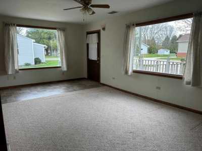 Home For Sale in Manitowoc, Wisconsin