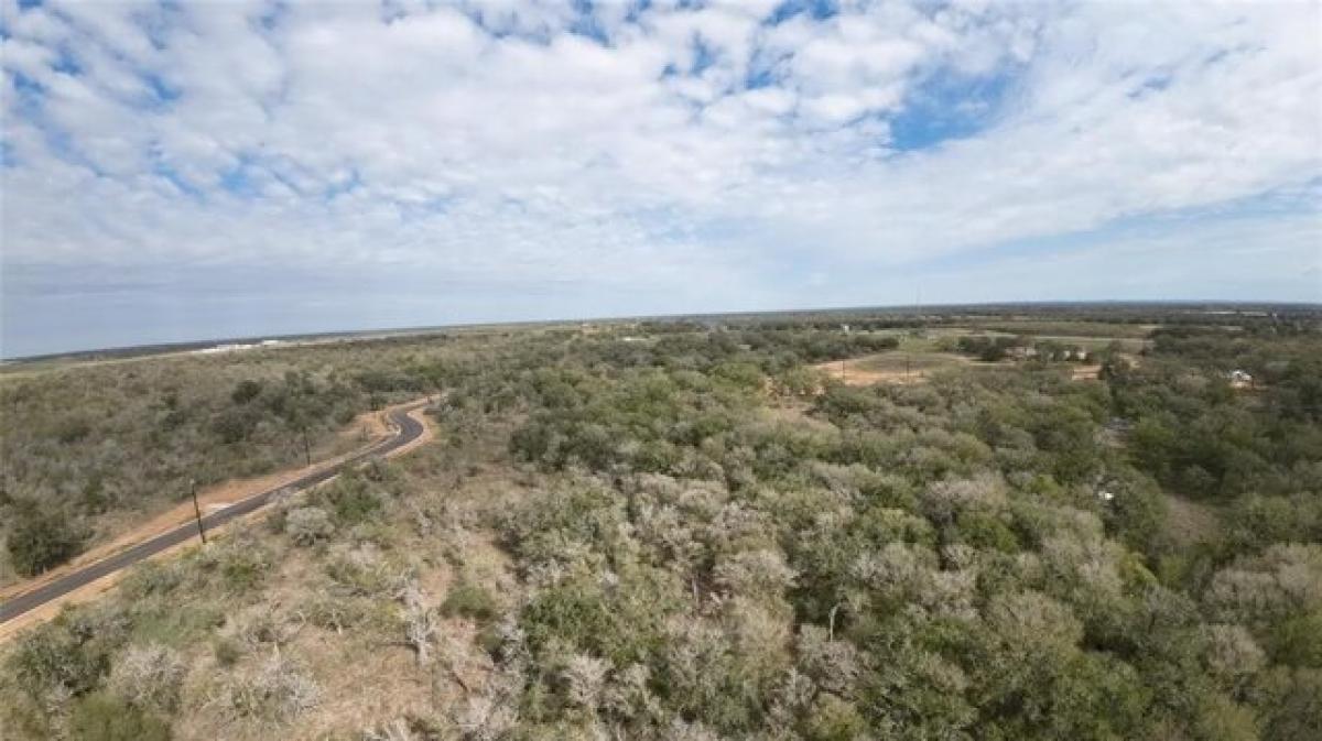 Picture of Residential Land For Sale in Gonzales, Texas, United States