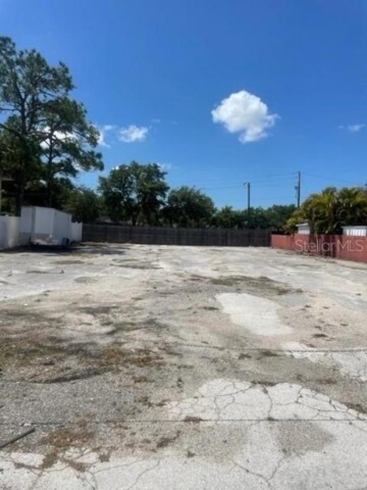 Picture of Residential Land For Sale in Saint Petersburg, Florida, United States