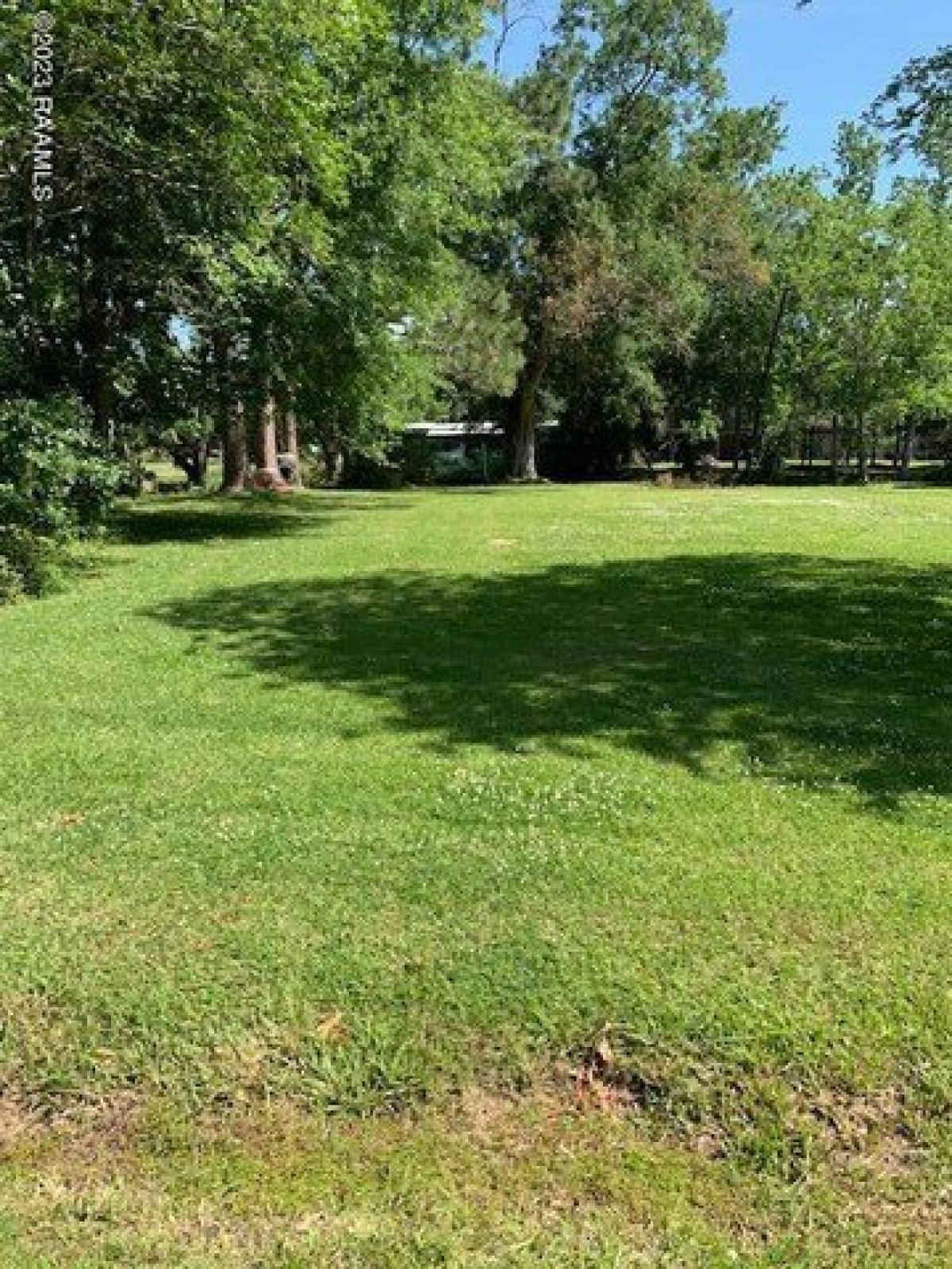 Picture of Residential Land For Sale in New Iberia, Louisiana, United States