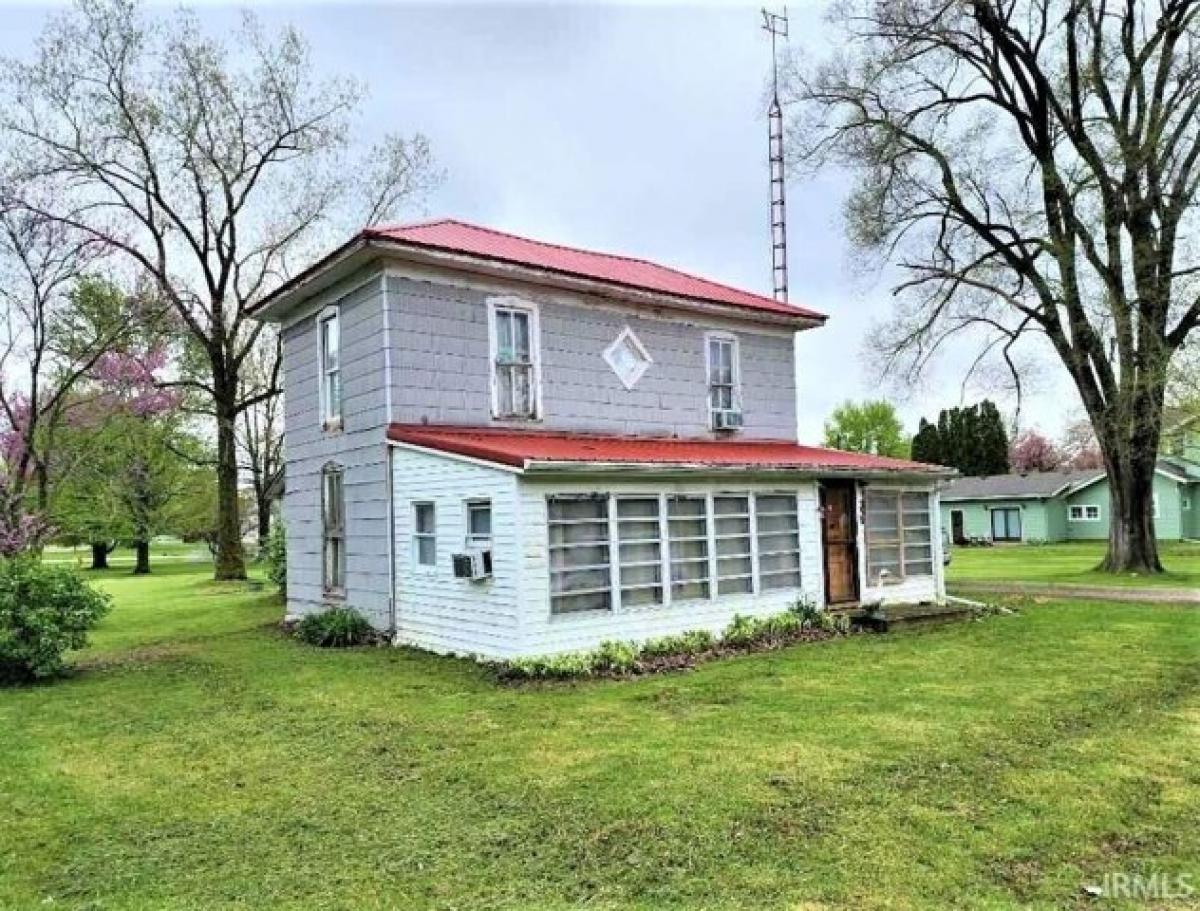 Picture of Home For Sale in Pennville, Indiana, United States