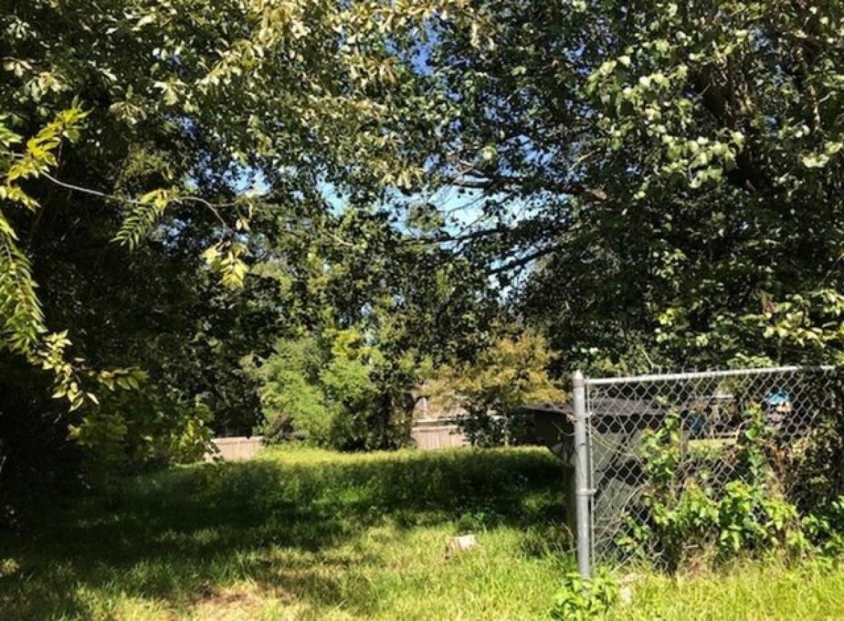 Picture of Residential Land For Sale in Lake Charles, Louisiana, United States