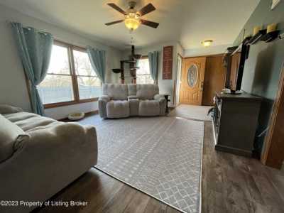 Home For Sale in Hettinger, North Dakota