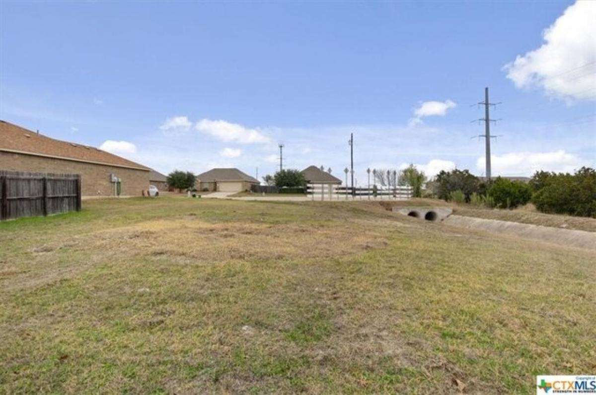 Picture of Residential Land For Sale in Killeen, Texas, United States