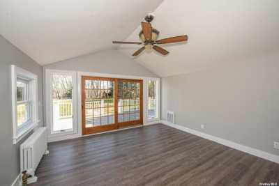 Home For Rent in Setauket, New York