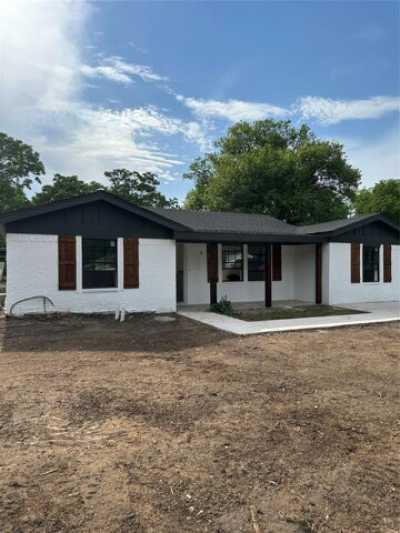 Home For Sale in White Settlement, Texas