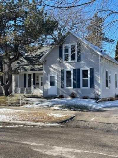 Home For Sale in Manitowoc, Wisconsin