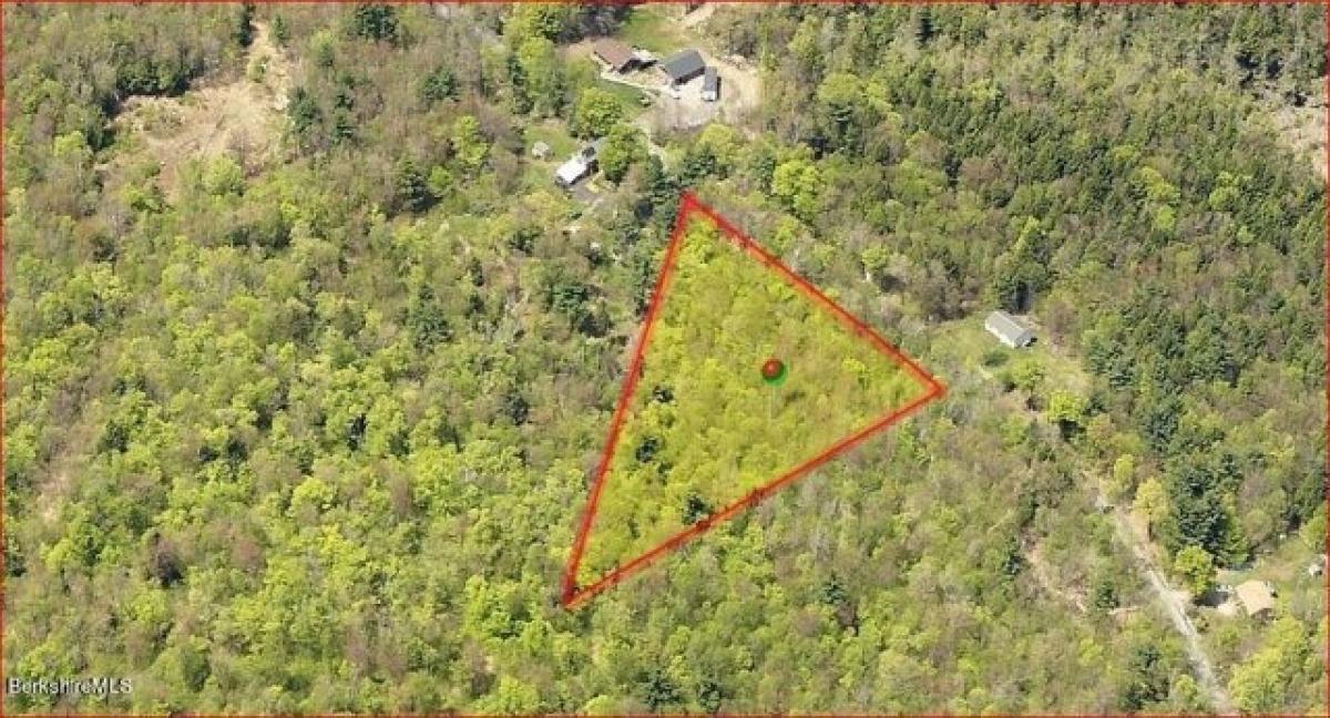 Picture of Residential Land For Sale in Becket, Massachusetts, United States