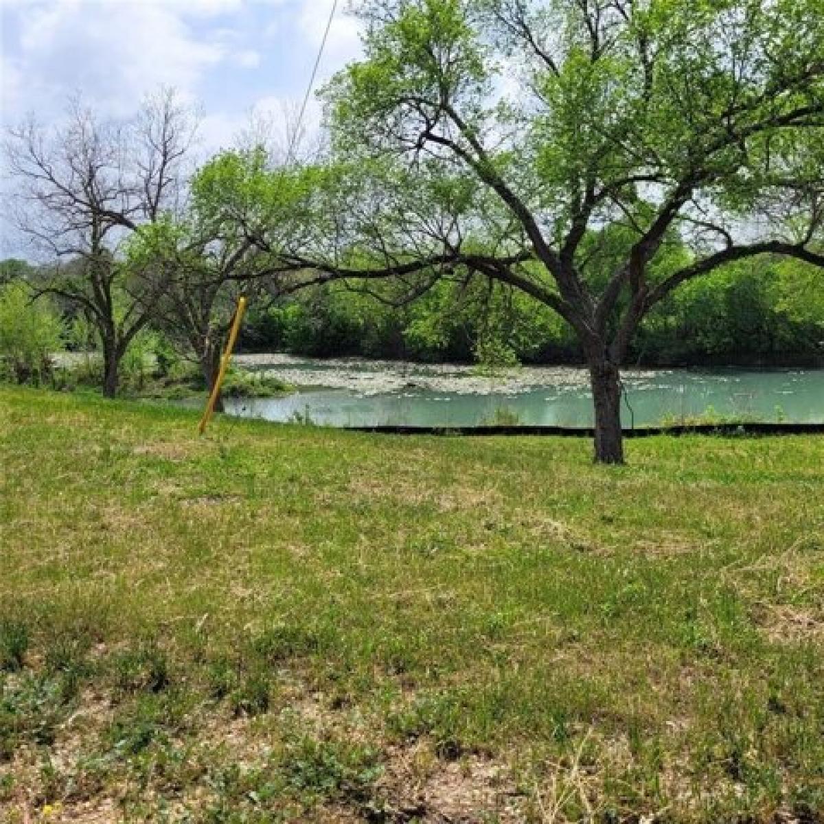 Picture of Residential Land For Sale in Martindale, Texas, United States