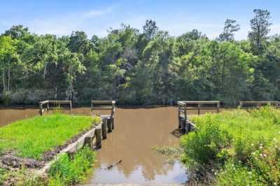 Residential Land For Sale in Anahuac, Texas