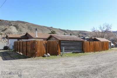 Home For Sale in Gardiner, Montana