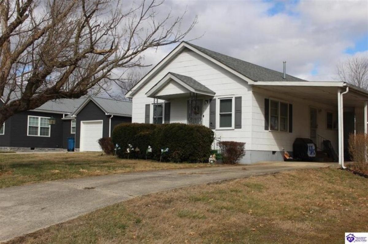 Picture of Home For Sale in Irvington, Kentucky, United States