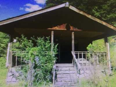 Home For Sale in Raccoon, Kentucky