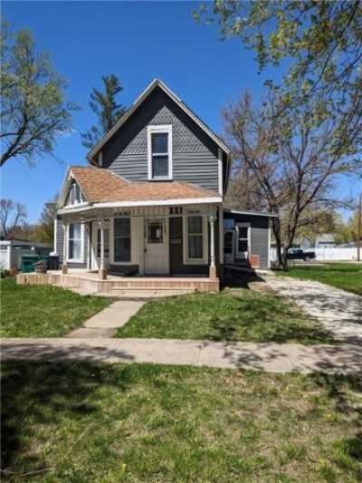 Home For Sale in Winterset, Iowa