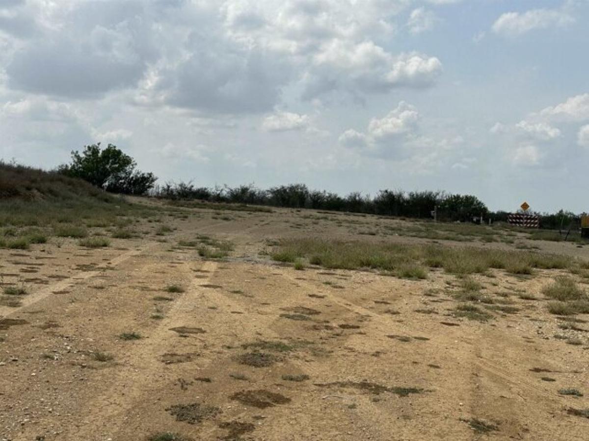 Picture of Residential Land For Sale in Laredo, Texas, United States