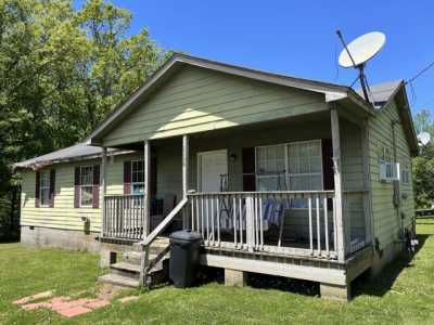 Home For Sale in Thaxton, Mississippi