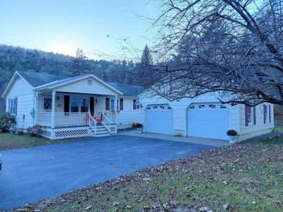 Home For Rent in Chester, Vermont