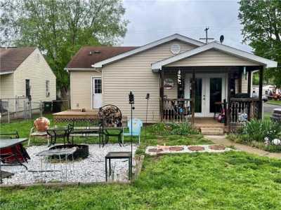 Home For Sale in Belpre, Ohio