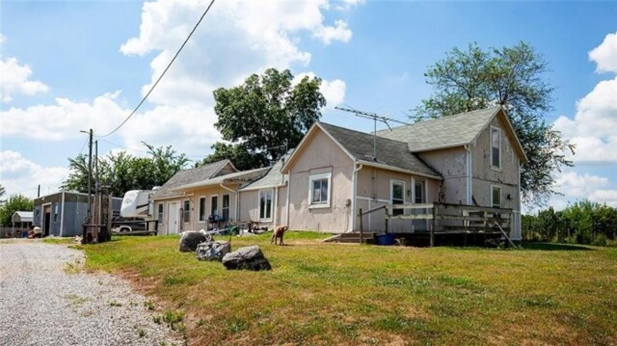 Picture of Home For Sale in Madrid, Iowa, United States