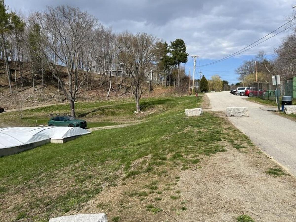 Picture of Residential Land For Sale in Belfast, Maine, United States