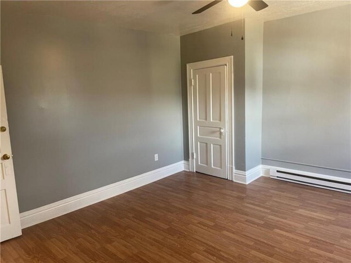 Picture of Apartment For Rent in New Kensington, Pennsylvania, United States