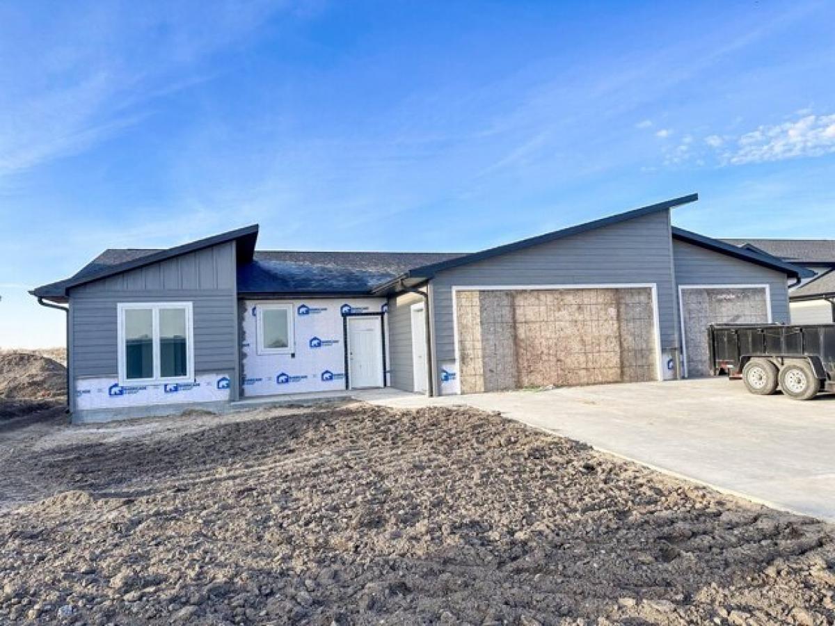 Picture of Home For Sale in Brookings, South Dakota, United States