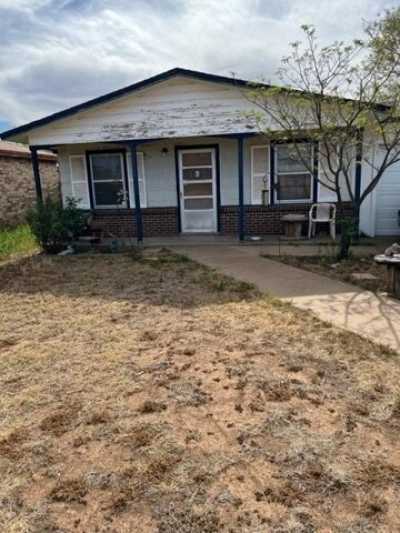 Home For Sale in Slaton, Texas