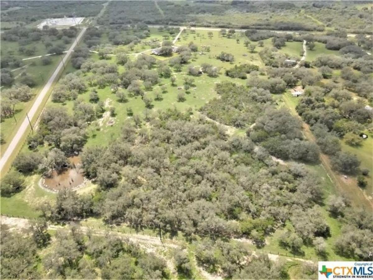 Picture of Residential Land For Sale in Berclair, Texas, United States