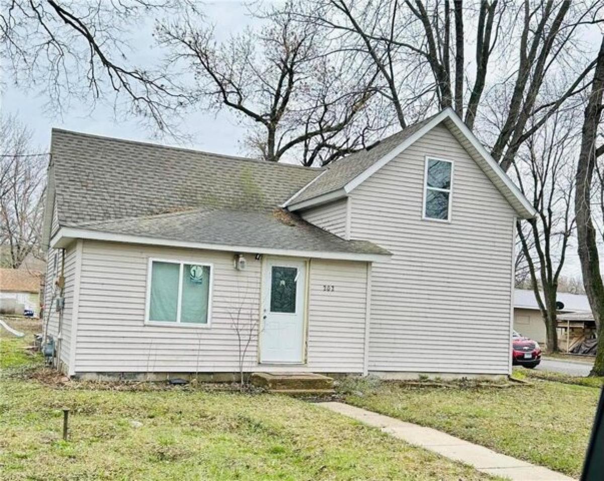 Picture of Home For Sale in Redwood Falls, Minnesota, United States