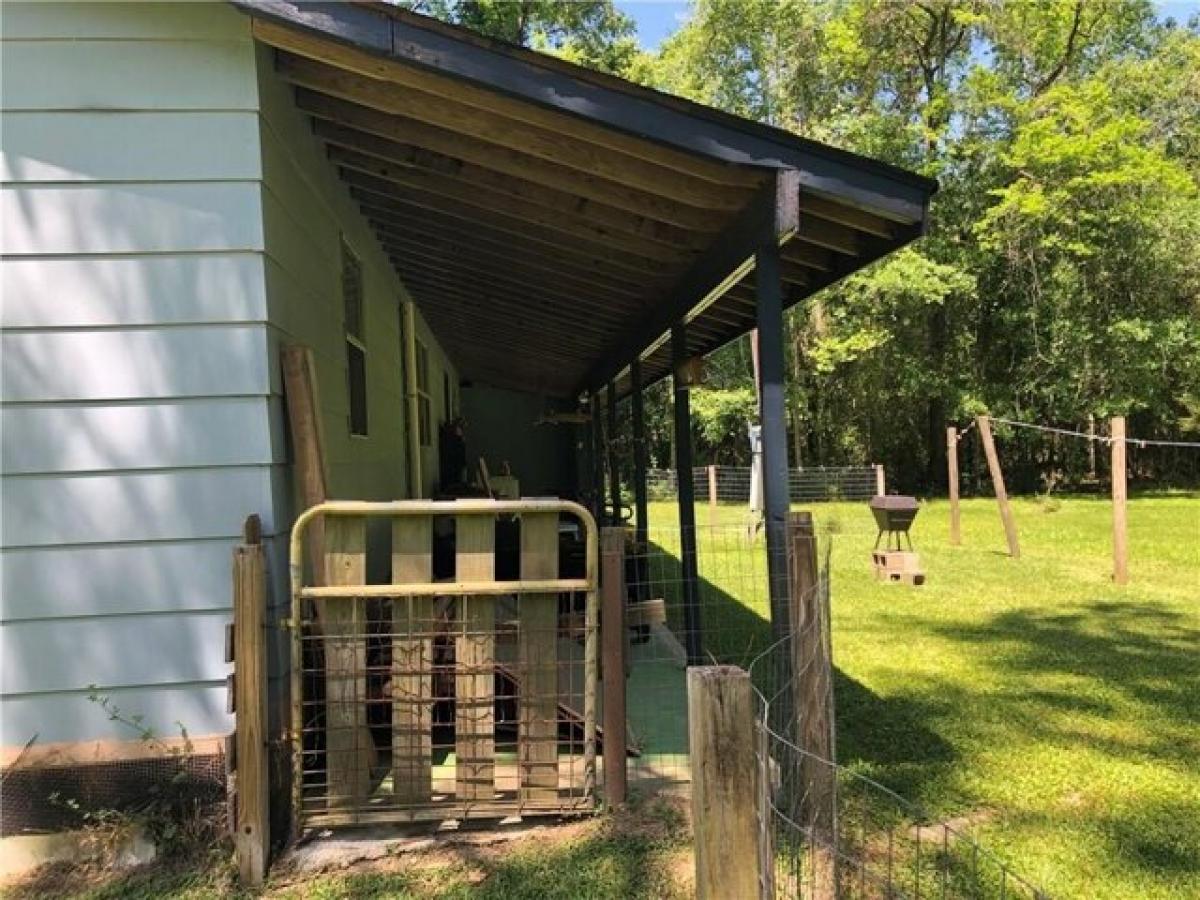 Picture of Home For Sale in Sun, Louisiana, United States