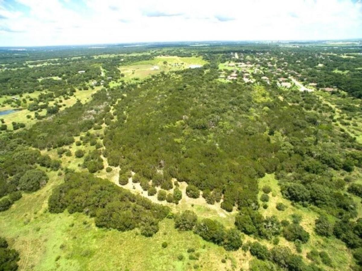 Picture of Residential Land For Sale in Kyle, Texas, United States