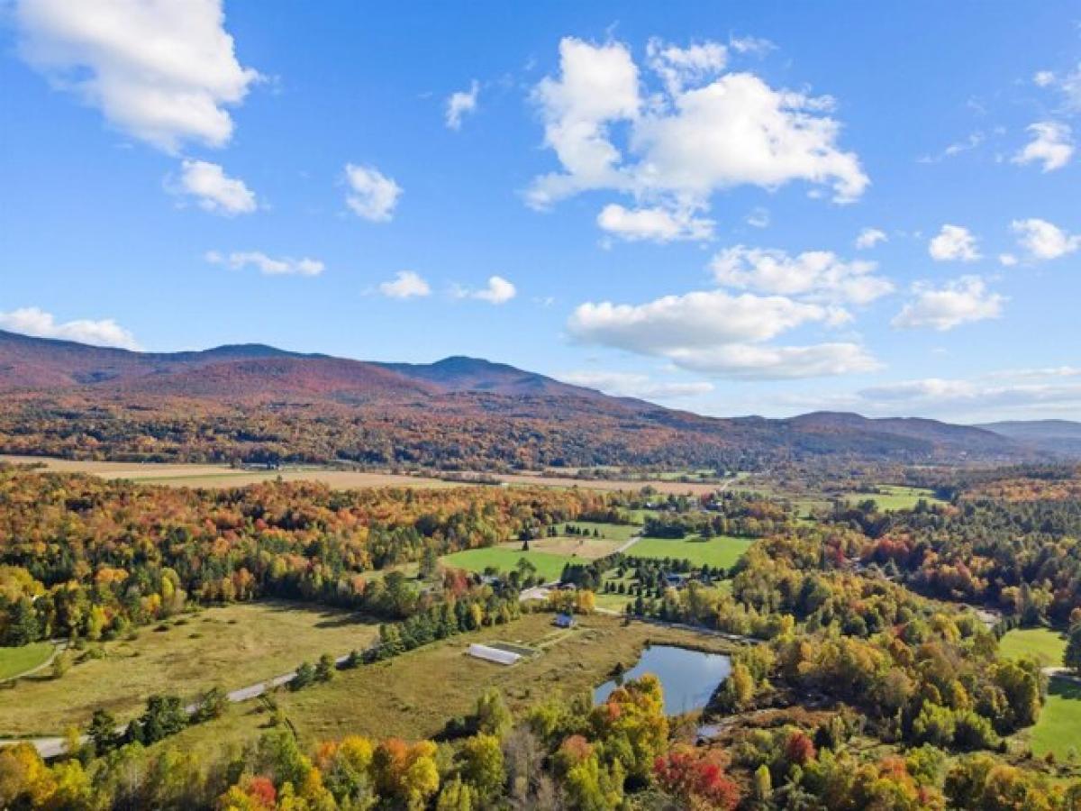 Picture of Residential Land For Sale in Stowe, Vermont, United States