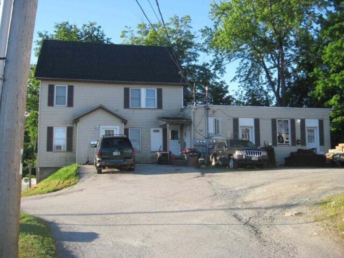 Picture of Home For Sale in Newport, New Hampshire, United States