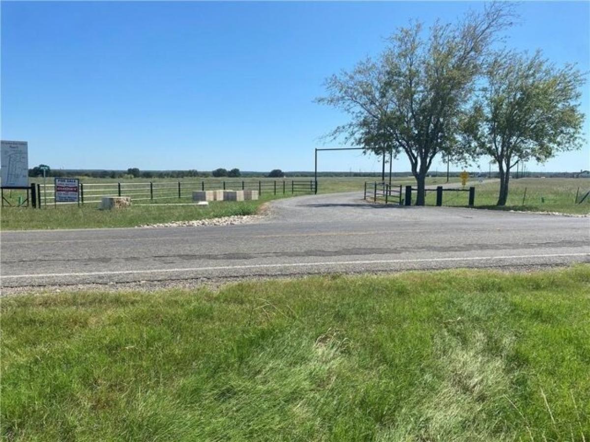 Picture of Residential Land For Sale in Rockdale, Texas, United States