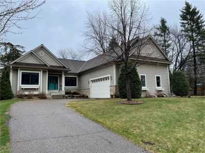 Home For Sale in Chanhassen, Minnesota