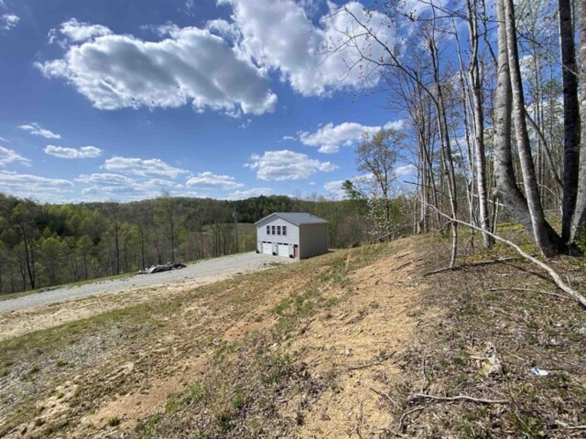 Picture of Home For Sale in Olive Hill, Kentucky, United States