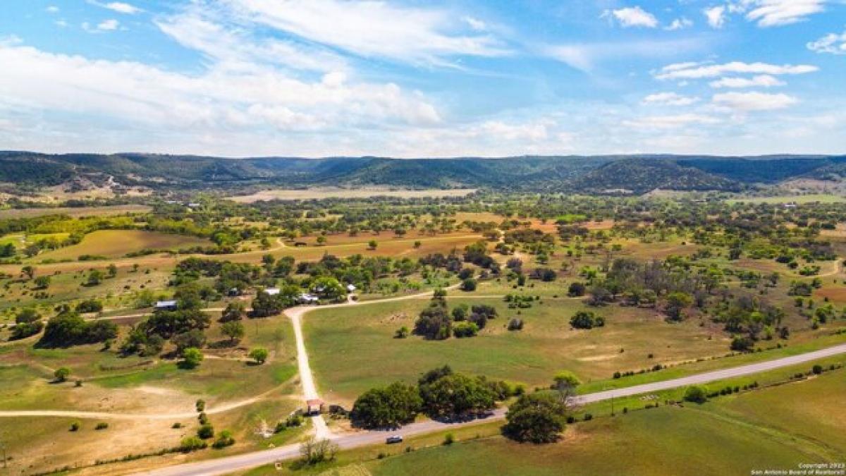 Picture of Residential Land For Sale in Medina, Texas, United States