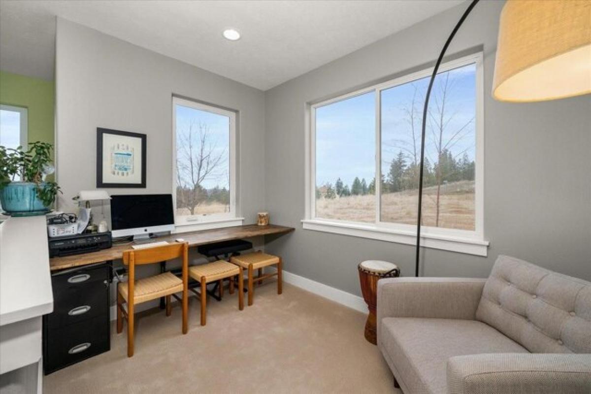 Picture of Home For Sale in Cheney, Washington, United States