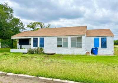 Home For Sale in Bishop, Texas