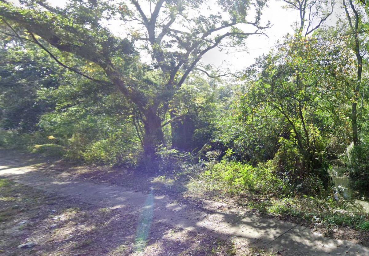 Picture of Residential Land For Sale in Pensacola, Florida, United States